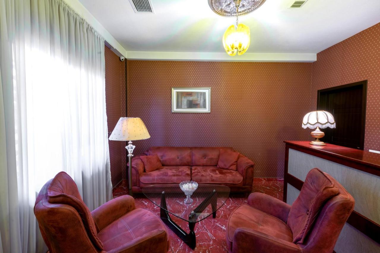 - Granada - Boutique Hotel - Tbilisi - ภายนอก รูปภาพ